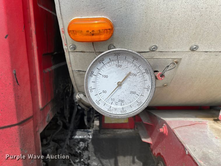 image for item KU9577 1999 Freightliner FL70  oil distributor truck