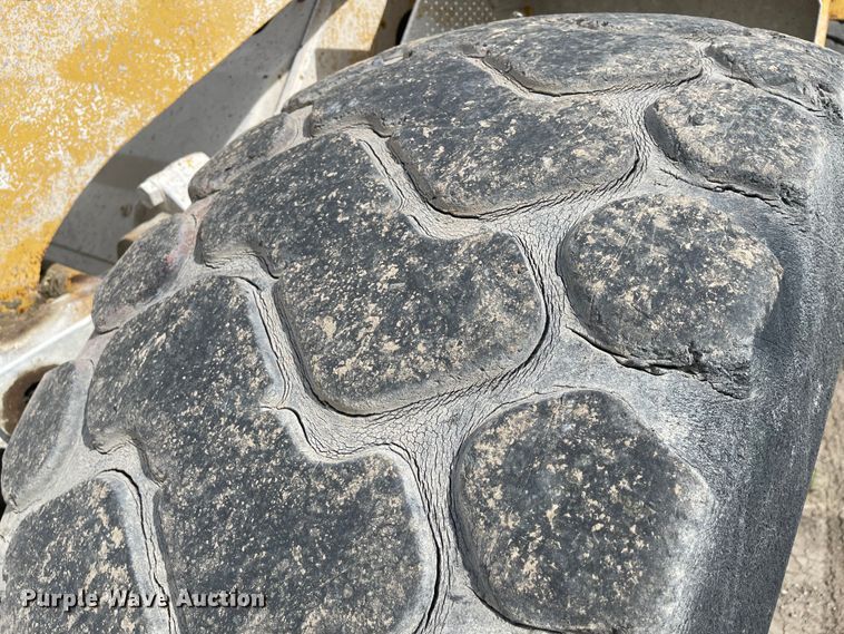 image for item KU9578 1992 Caterpillar 950F  wheel loader