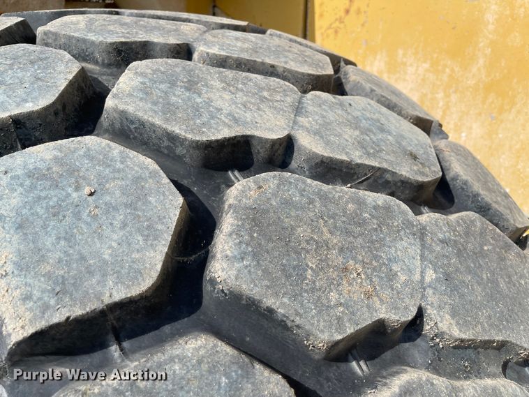 image for item KU9578 1992 Caterpillar 950F  wheel loader