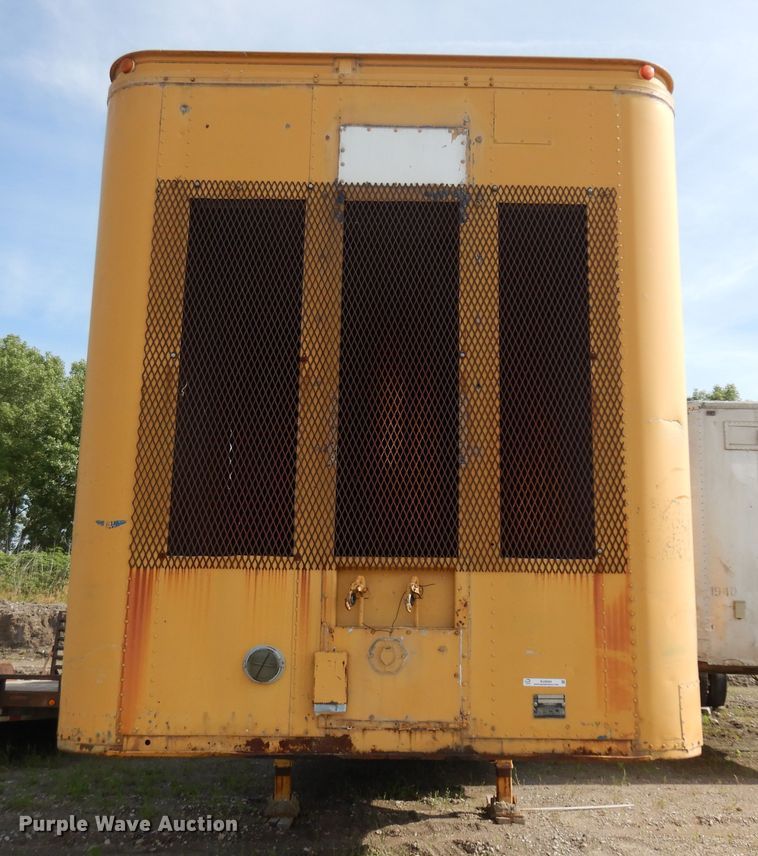 image for item KU9583 1975 Trail Mobile D11P-1CAW  dry van trailer with generator