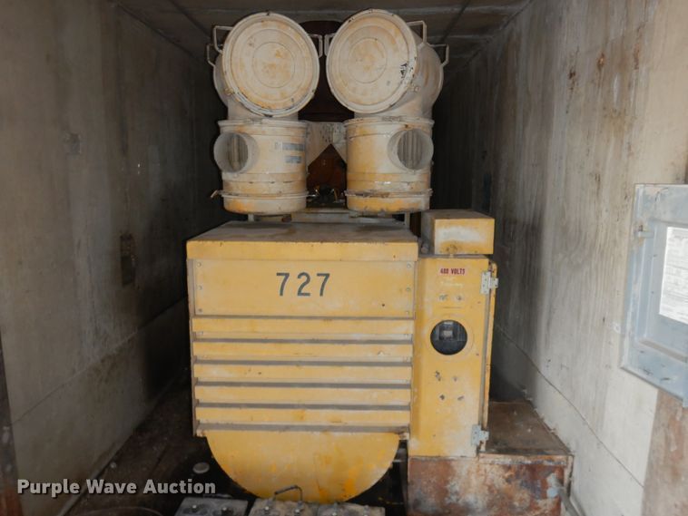 image for item KU9583 1975 Trail Mobile D11P-1CAW  dry van trailer with generator