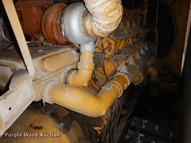 image for item KU9583 1975 Trail Mobile D11P-1CAW  dry van trailer with generator