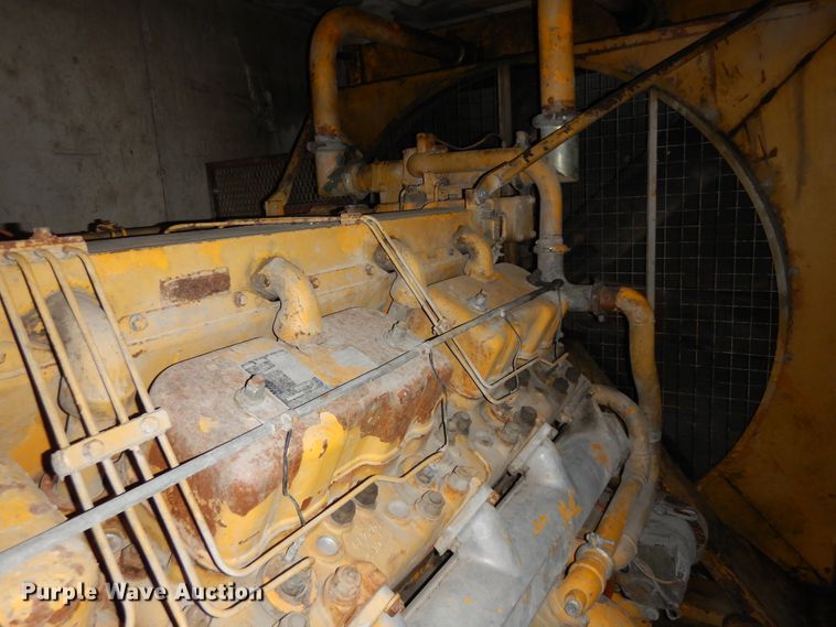 image for item KU9583 1975 Trail Mobile D11P-1CAW  dry van trailer with generator