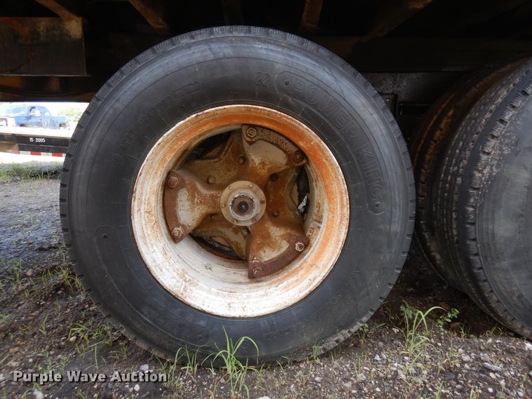 image for item KU9583 1975 Trail Mobile D11P-1CAW  dry van trailer with generator