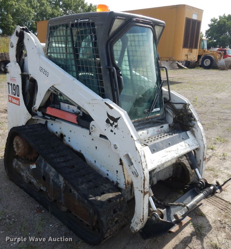 image for item KU9584 2011 Bobcat T190  tracked skid steer loader