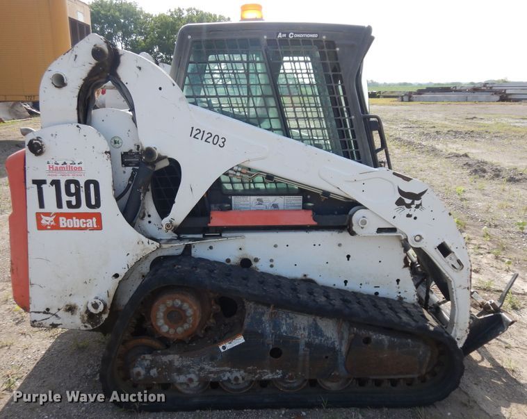 image for item KU9584 2011 Bobcat T190  tracked skid steer loader