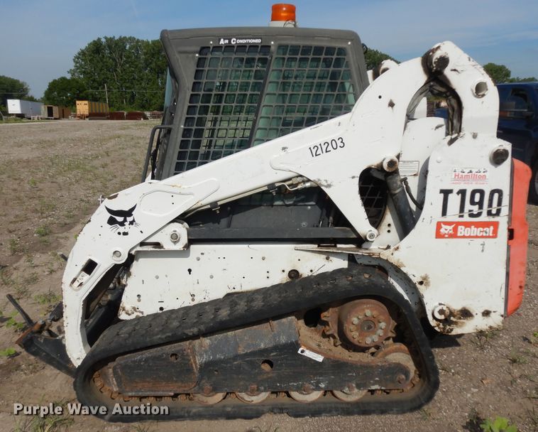 image for item KU9584 2011 Bobcat T190  tracked skid steer loader