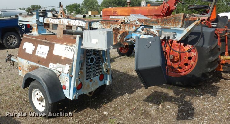 image for item KU9586 2004 Genie TML-4000N  light plant