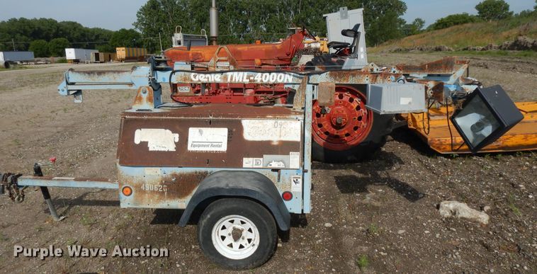 image for item KU9586 2004 Genie TML-4000N  light plant