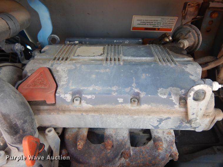 image for item KU9586 2004 Genie TML-4000N  light plant