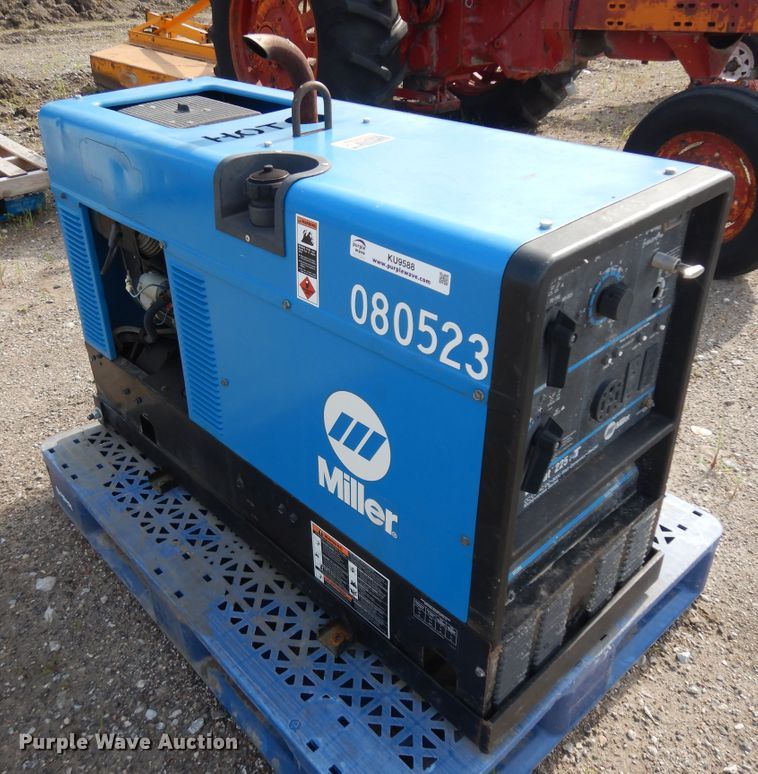 image for item KU9588 Miller Bobcat 225NT  welder/generator