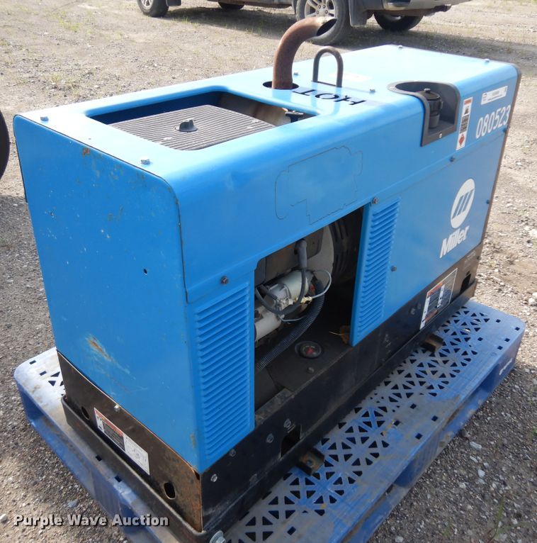 image for item KU9588 Miller Bobcat 225NT  welder/generator