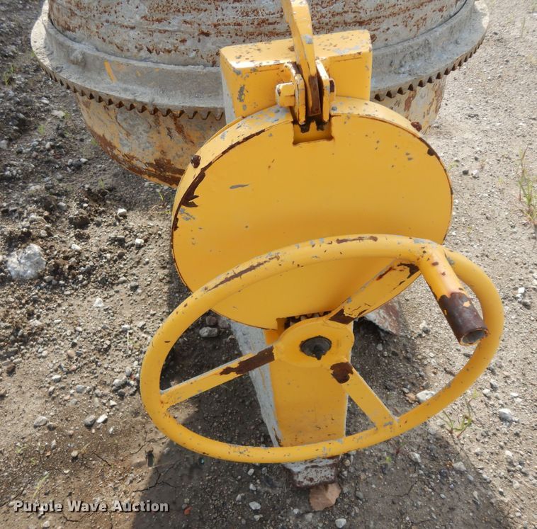 image for item KU9591 Stow  portable concrete mixer