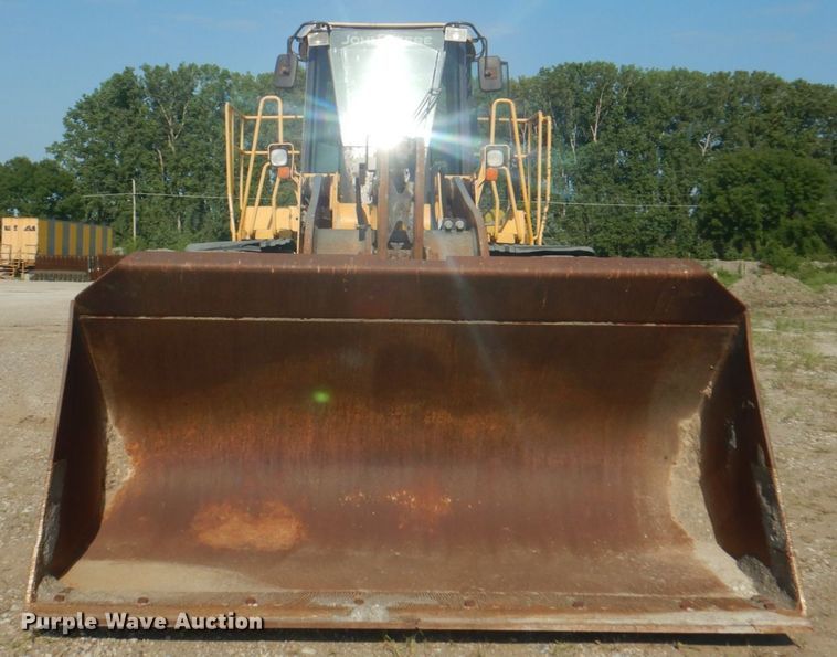 image for item KU9599 John Deere 724J  wheel loader