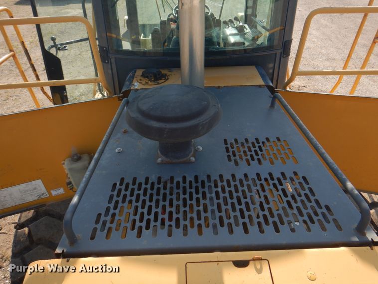 image for item KU9599 John Deere 724J  wheel loader