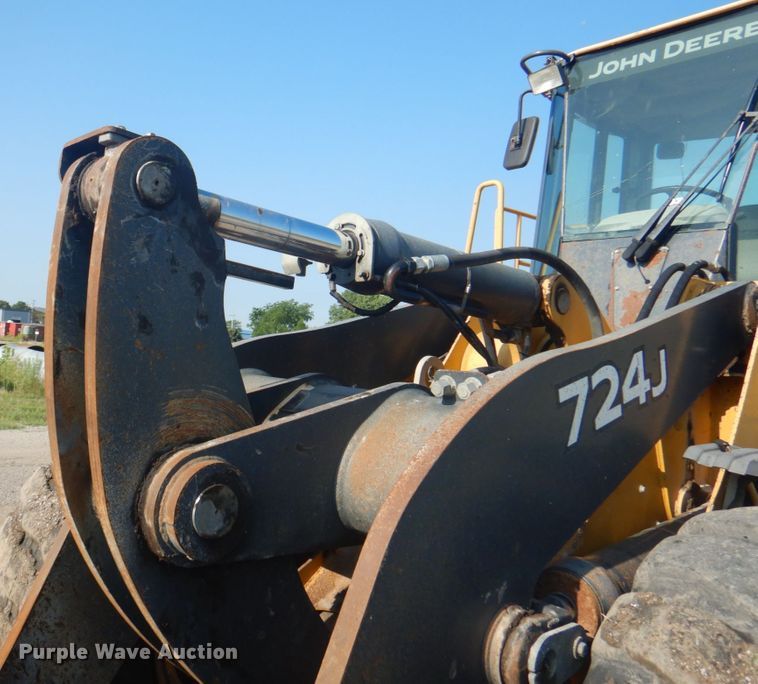 image for item KU9599 John Deere 724J  wheel loader