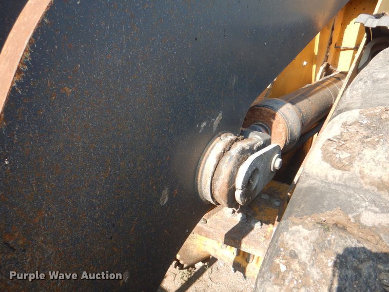 image for item KU9599 John Deere 724J  wheel loader