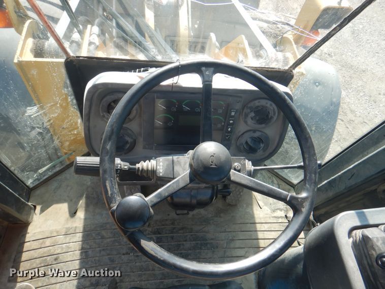 image for item KU9599 John Deere 724J  wheel loader