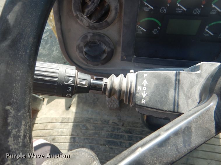 image for item KU9599 John Deere 724J  wheel loader