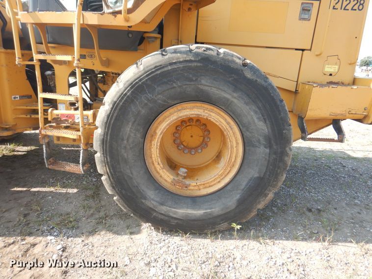 image for item KU9599 John Deere 724J  wheel loader
