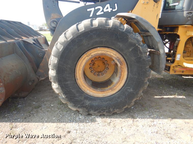 image for item KU9599 John Deere 724J  wheel loader