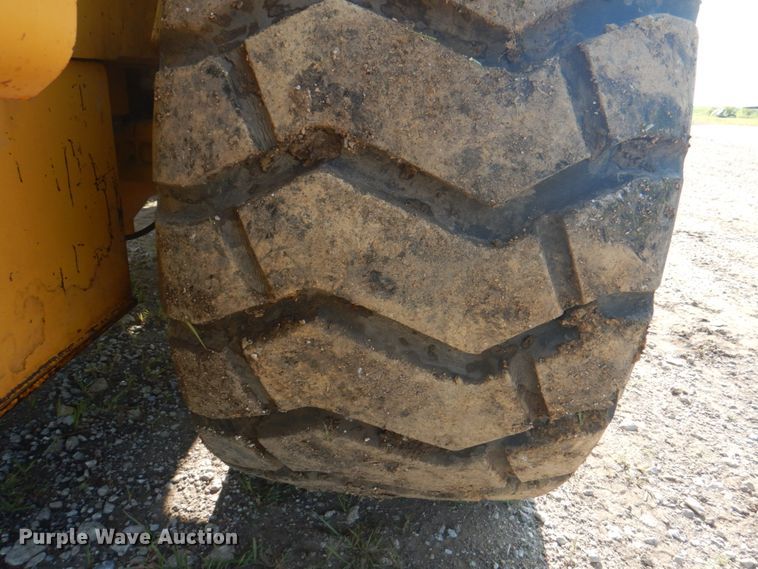 image for item KU9599 John Deere 724J  wheel loader