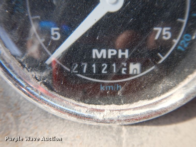 image for item KU9601 1989 Ford LT8000  tank truck