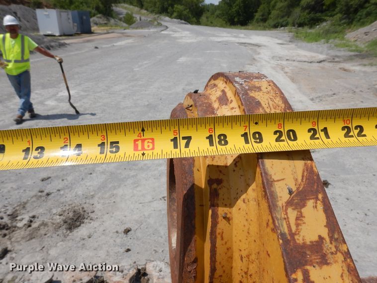 image for item KU9606 Caterpillar  excavator bucket