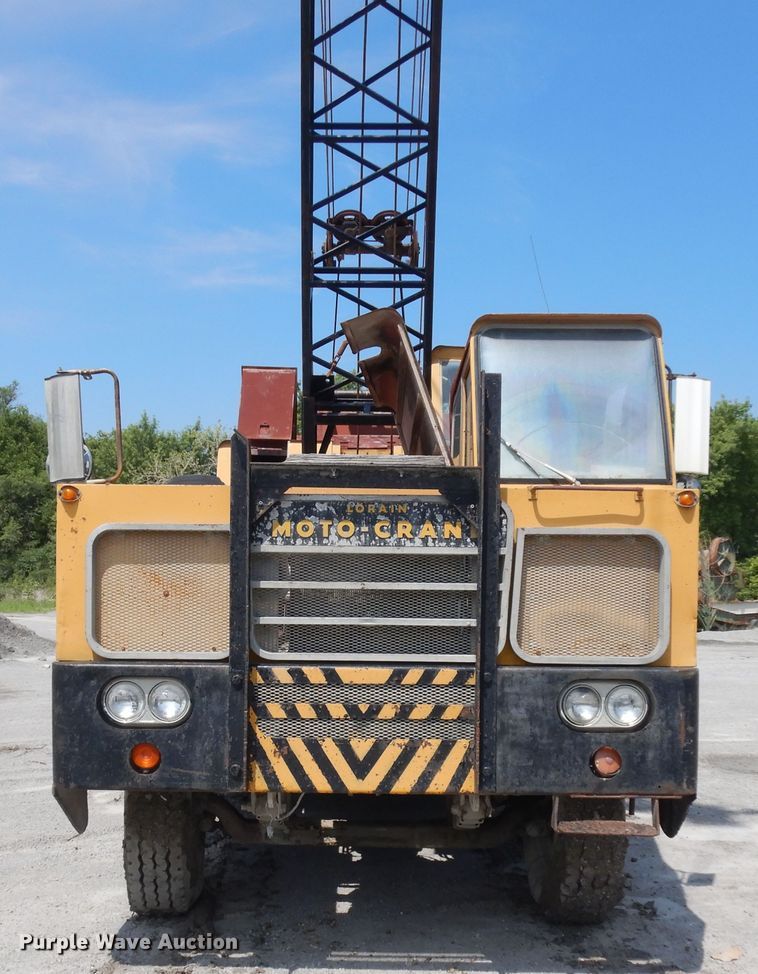 image for item KU9607 Lorain Moto-Crane 320  truck crane