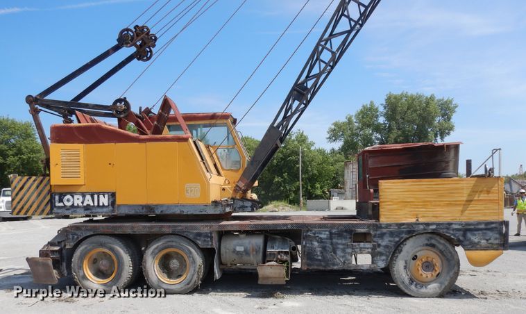 image for item KU9607 Lorain Moto-Crane 320  truck crane