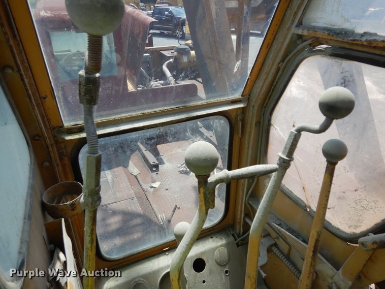 image for item KU9607 Lorain Moto-Crane 320  truck crane