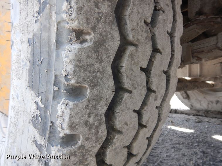 image for item KU9607 Lorain Moto-Crane 320  truck crane