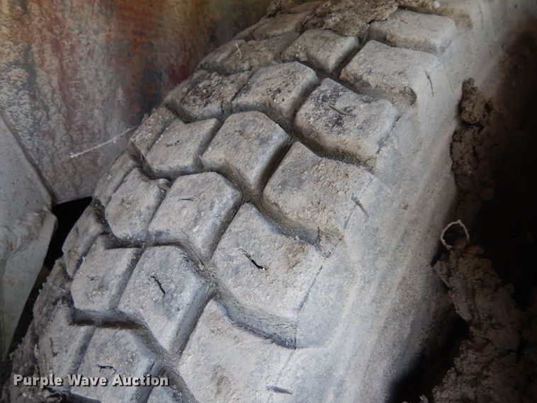 image for item KU9607 Lorain Moto-Crane 320  truck crane