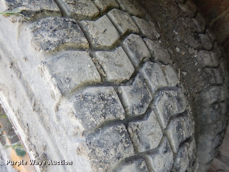 image for item KU9607 Lorain Moto-Crane 320  truck crane