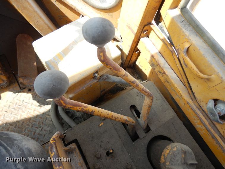 image for item KU9608 1972 Caterpillar 950  wheel loader