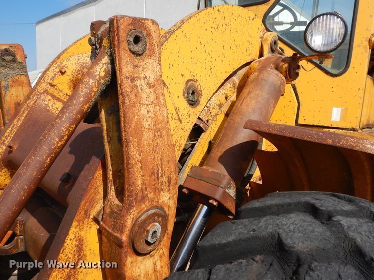 image for item KU9608 1972 Caterpillar 950  wheel loader