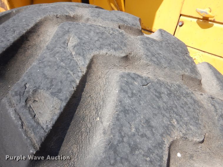 image for item KU9608 1972 Caterpillar 950  wheel loader