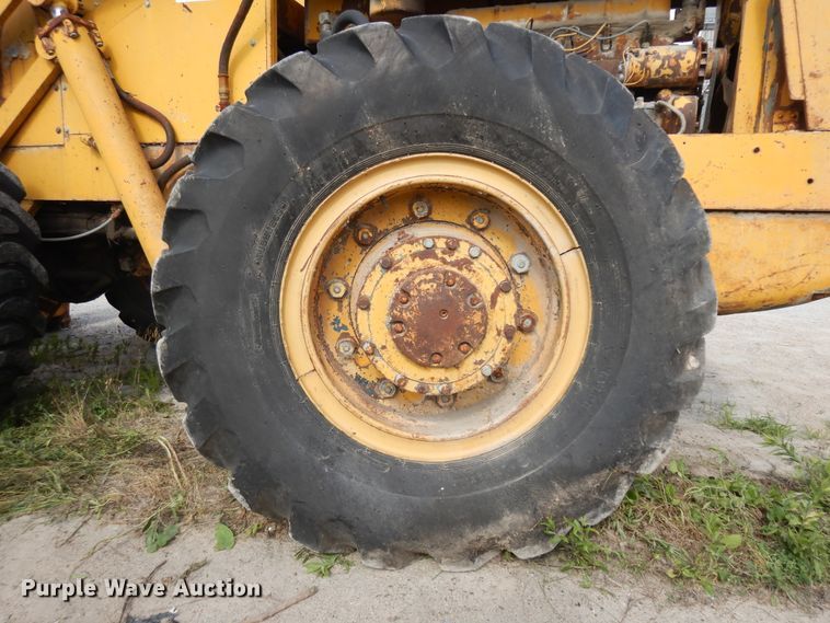 image for item KU9613 Michigan 75A  wheel loader