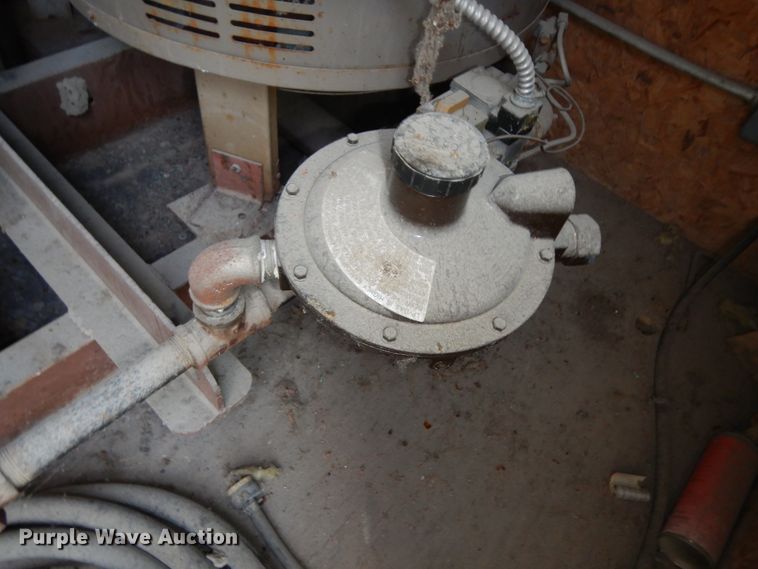 image for item KU9615 Water heater trailer