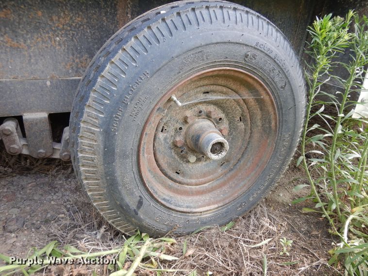 image for item KU9615 Water heater trailer