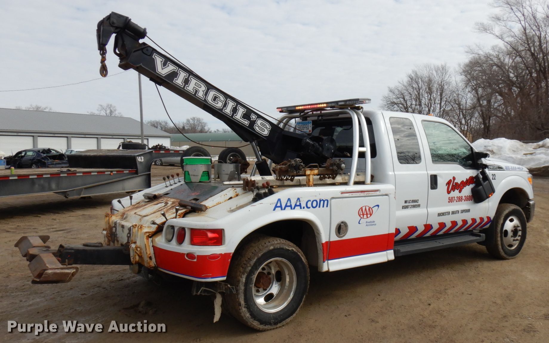 2011 Ford F350 Super Duty SuperCab tow truck in Albert Lea, MN Item DF6473 for sale Purple Wave