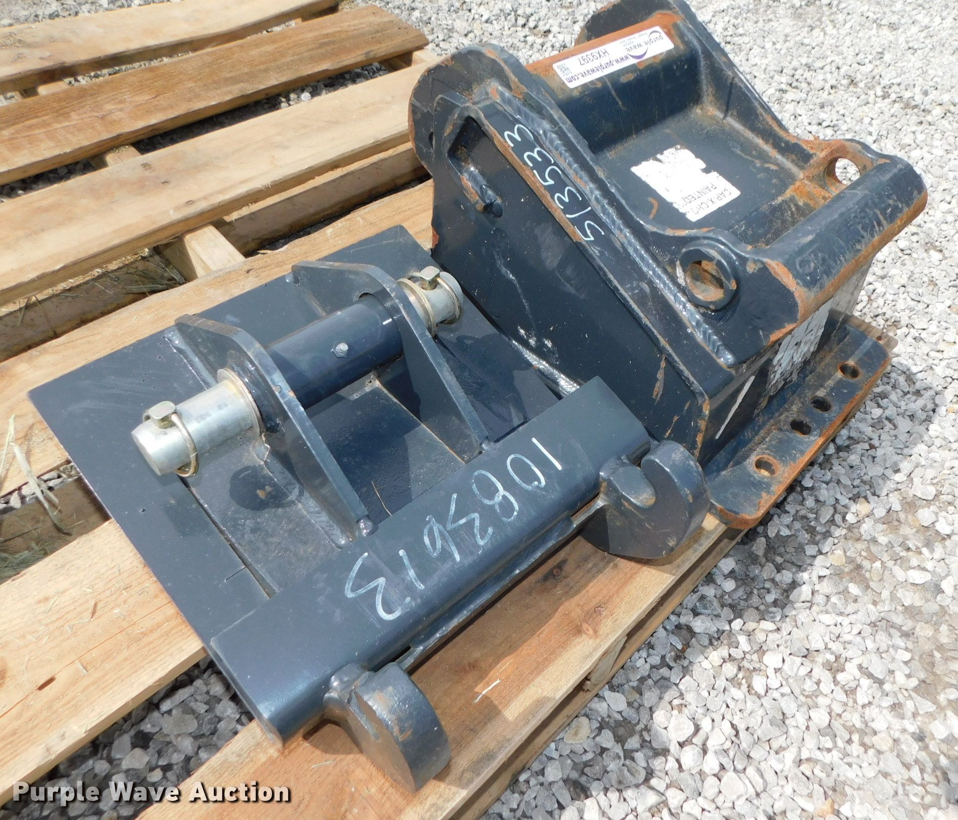 (2) Bobcat Xchange quick couplers in Falls City, NE Item HX9397 sold