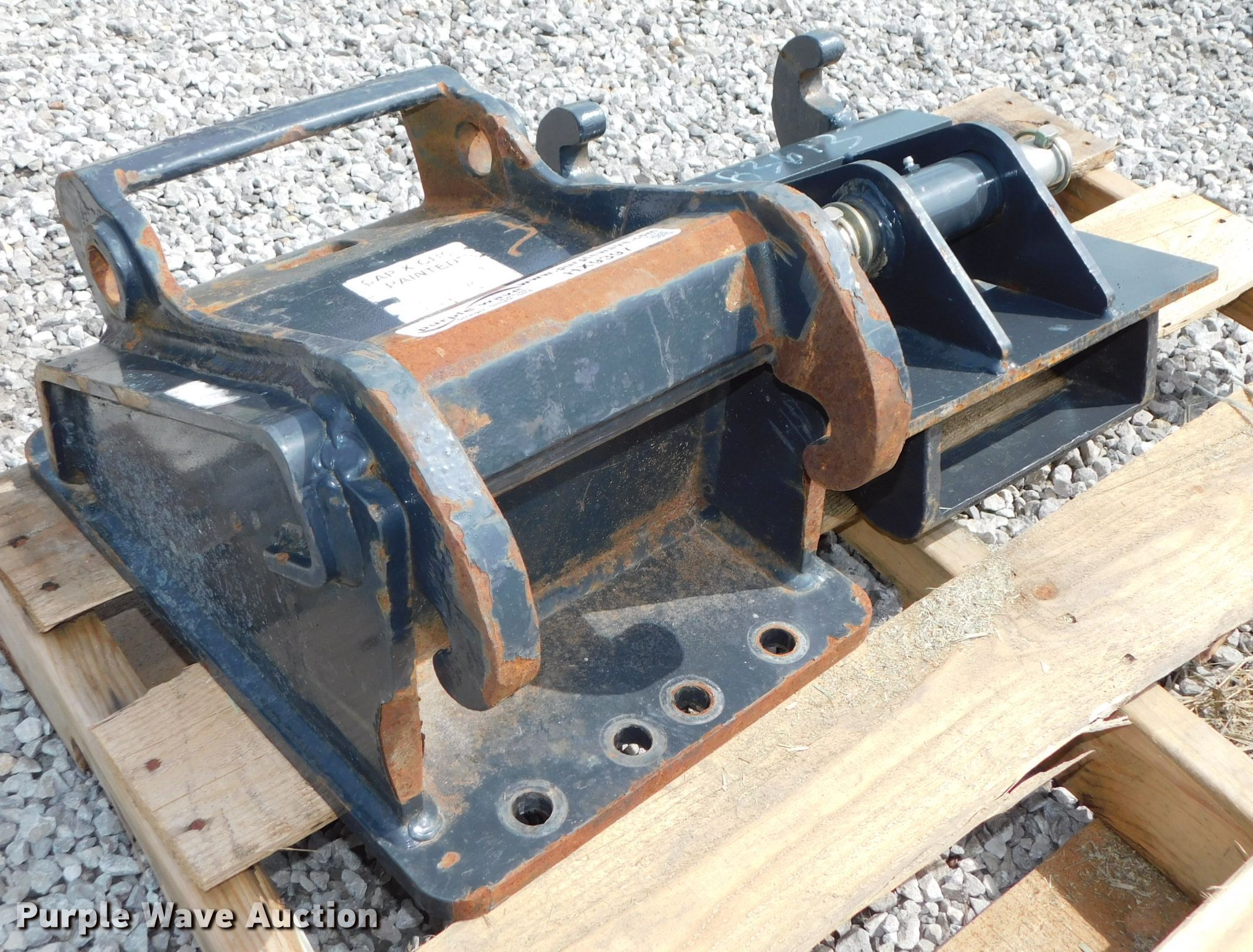 (2) Bobcat Xchange quick couplers in Falls City, NE Item HX9397 sold