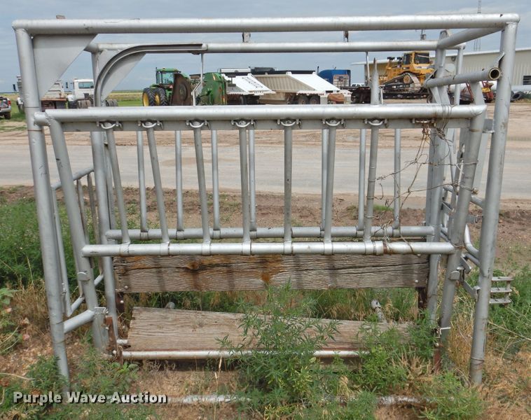 image for item DK2264 W.W. Cattle  squeeze chute