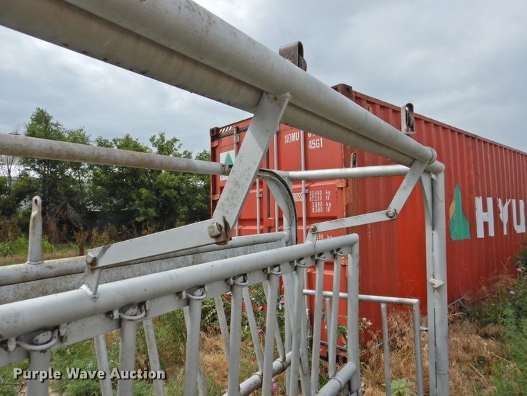 image for item DK2264 W.W. Cattle  squeeze chute