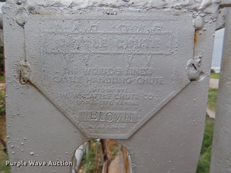 image for item DK2264 W.W. Cattle  squeeze chute