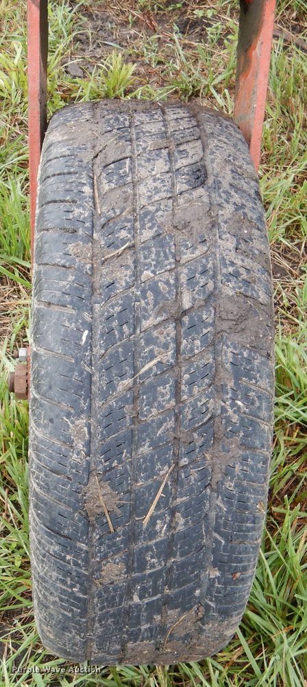 image for item DL3233 1983 Hesston 6450  windrower