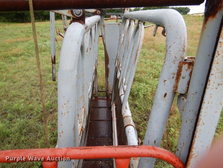 image for item DL3239 Filion  squeeze chute