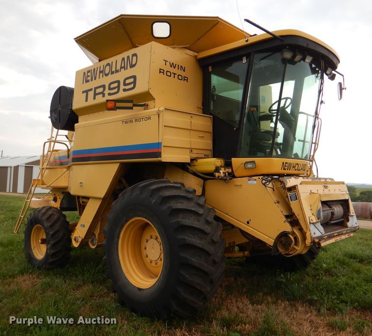 image for item DL3323 1999 New Holland TR99  combine