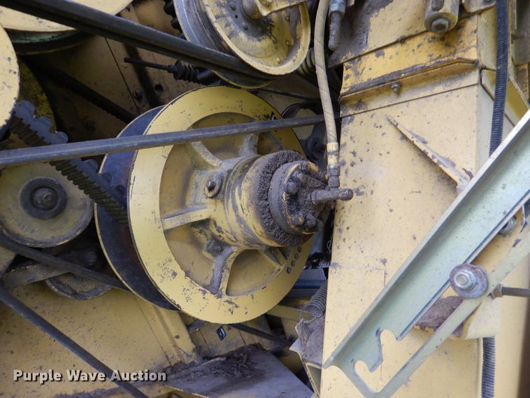 image for item DL3323 1999 New Holland TR99  combine